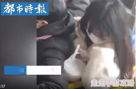 美女下面被揉出白浆视频，引发网友热议，讨论背后的社会现象与文化影响，成为网络热门话题