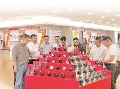 欧美图片:最新时尚潮流与文化现象的碰撞,展现多元化生活方式与艺术创意的精彩瞬间 欧美图片:最新时尚潮流与文化现象的碰撞,展现多元化生活方式与艺术创意的精彩瞬间