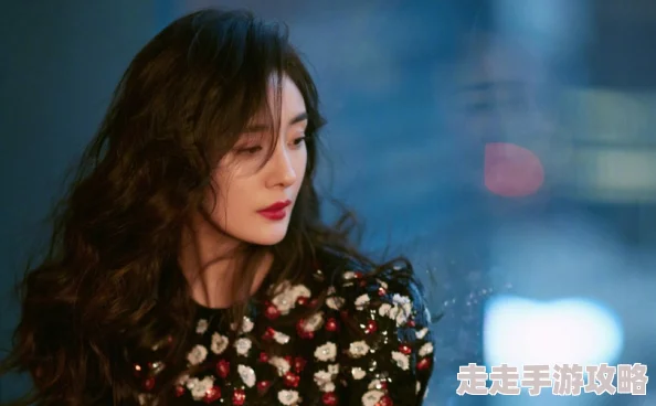 杨幂国产精品福利在线观看：最新影视作品引发热议，粉丝期待新剧上线与她的精彩表现！
