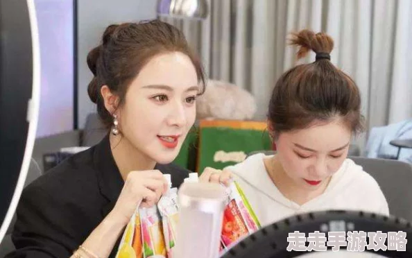 嗯啊不要揉捏：近日网络热议，明星因私生活被曝光引发粉丝激烈讨论，舆论风波不断升级！