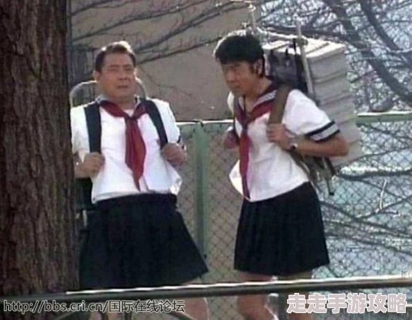 日本鲜嫩鲜嫩BBw囧村逃亡2