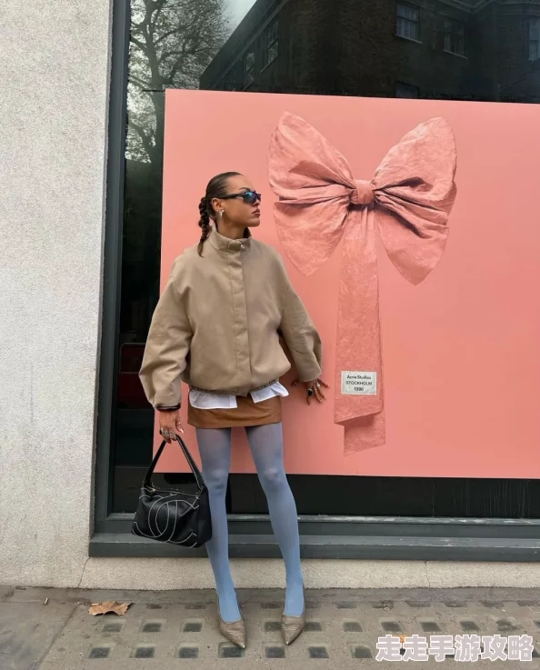 色妞网2025潮流穿搭指南引领时尚新风向