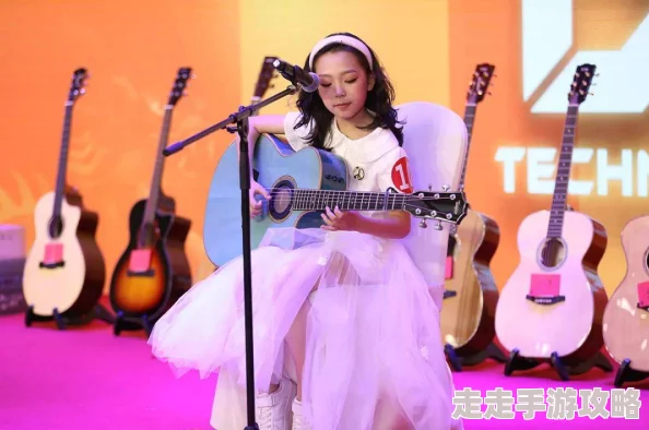 男人把吉他放在女人的图片2025吉他大赛火热报名中 男人把吉他放在女人的图片2025吉他大赛火热报名中