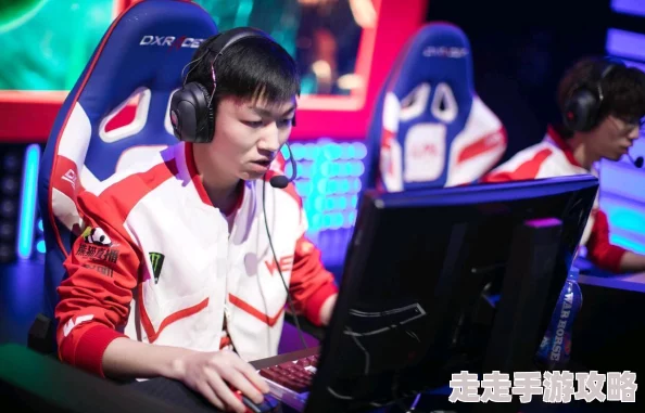 2025年热门足球游戏推荐：冠军足球经理4全新赛季挑战与球员转会动态